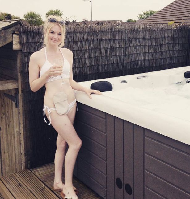 Ki akarták zavarni az uszodából, nem hagyta magát a fiatal nő 