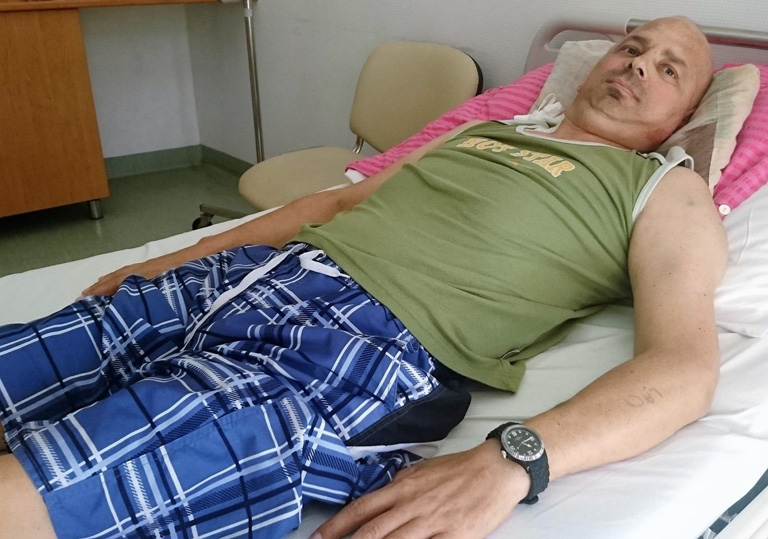 Beszélgetőpartnert keresett súlyos beteg férjének a fiatal magyar édesanya