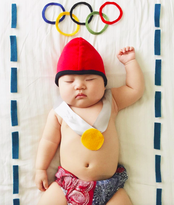 Netes sztár lett az alvó kisbabából - cuki fotók Netes sztár lett az alvó kisbabából - cuki fotók