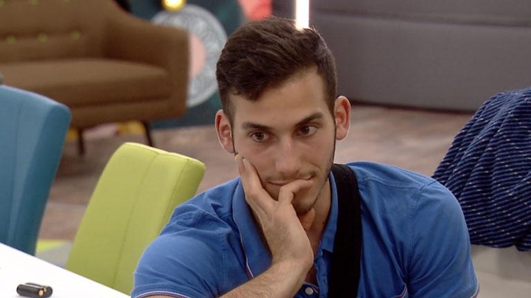 Star Academy 18+: Erika műpuncit ajánlgat Adriánnak Star Academy 18+: Erika műpuncit ajánlgat Adriánnak