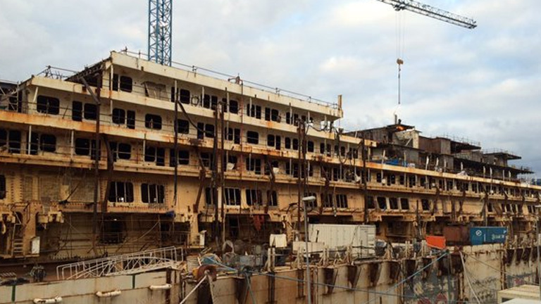 Teljesen megsemmisítik a Costa Concordia hajóroncsát