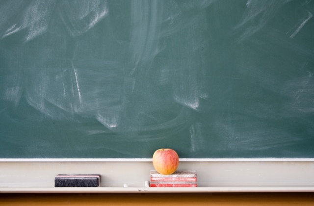 10 középiskolában váltak meg a takarítóktól