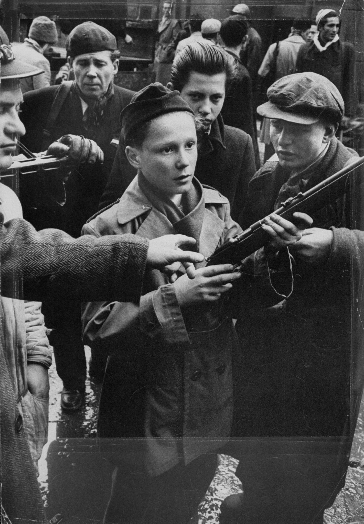 1956: Ők voltak a forradalom gyermekei – archív fotók