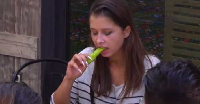 VV Dina fegyvernek beillő körmétől kiver a víz