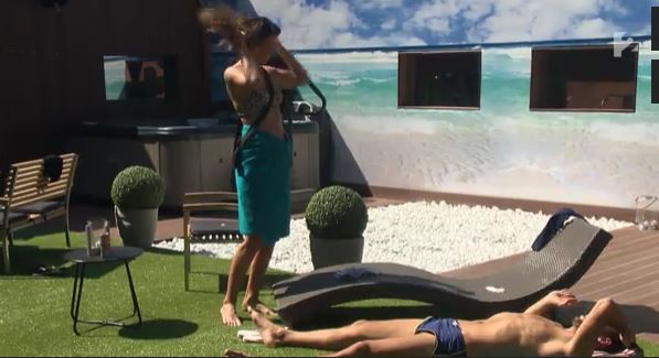 Édesahármas a Star Academy jakuzziban: Alexandrát két srác kényeztette