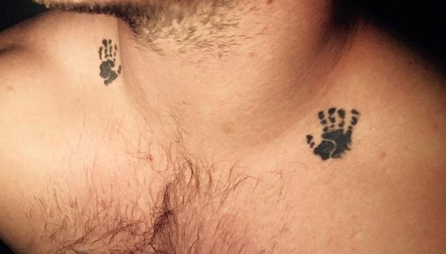 Szívbemarkoló poszttal emlékezik halva született kisfiára az apuka 