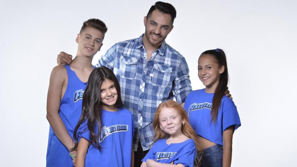 Less be a Kicsi Óriások kulisszái mögé