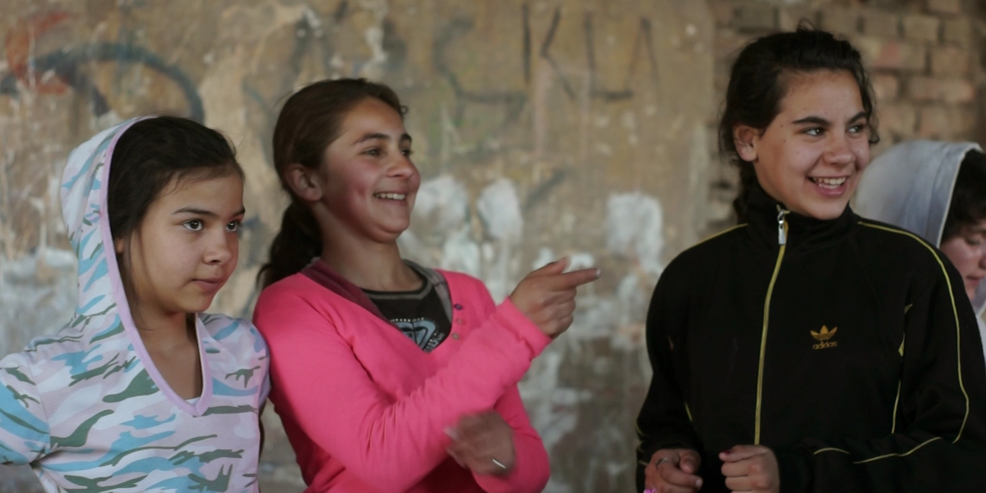 Orsós János buddhista gimit nyitott roma gyerekeknek Sajókazán