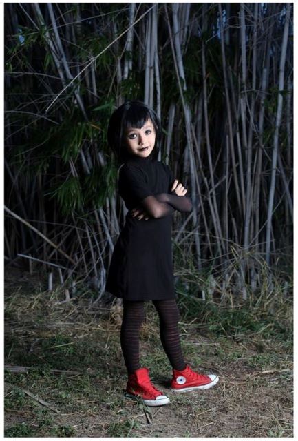 Szuper Halloween jelmez gyerekeknek: vámpír