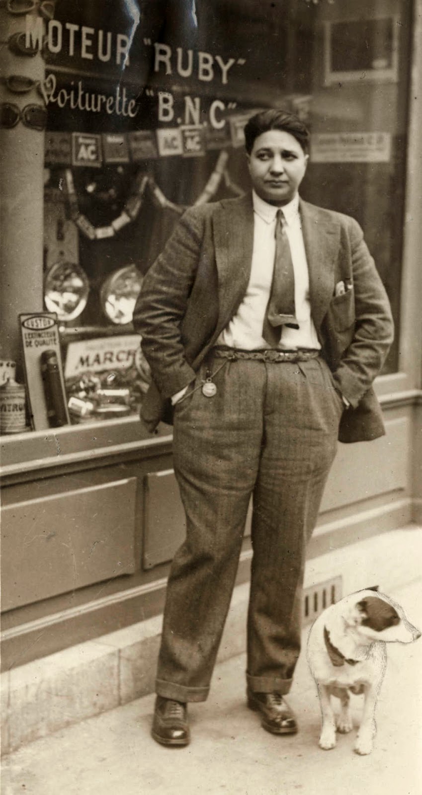 Nézz be párizs híres leszbikus bárjába, a Monoklibe!