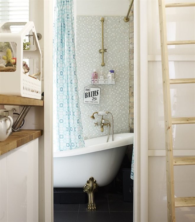 Nézd meg, hogy él egy igazi párizsi lány 35 négyzetméteren!