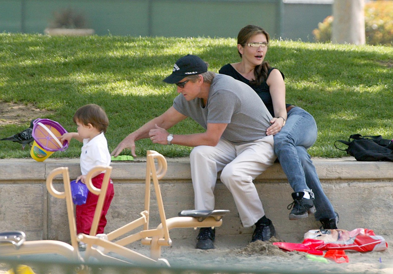 A kis Dylan a játszótéren