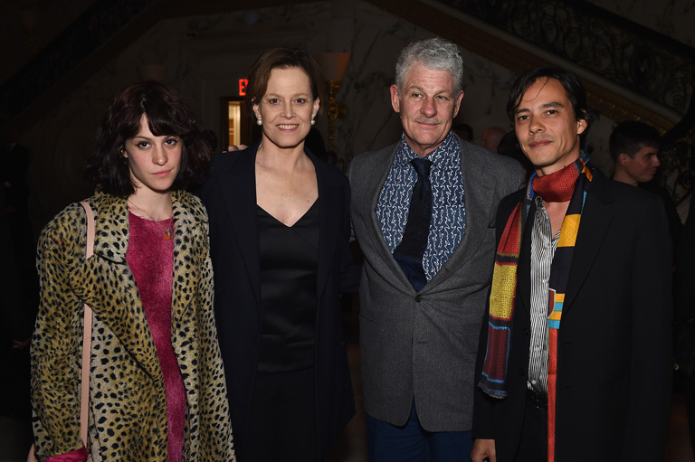 Charlotte Simpson, Sigourney Weaver, Jim Simpson és Federic Tcheng filmrendező (Fotó: Getty Images)