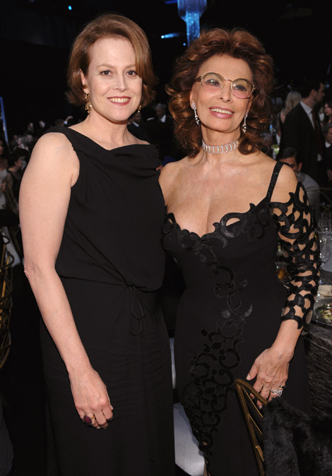 Sigourney Weaver és példaképe Sophia Loren (Fotó: Wire Image)