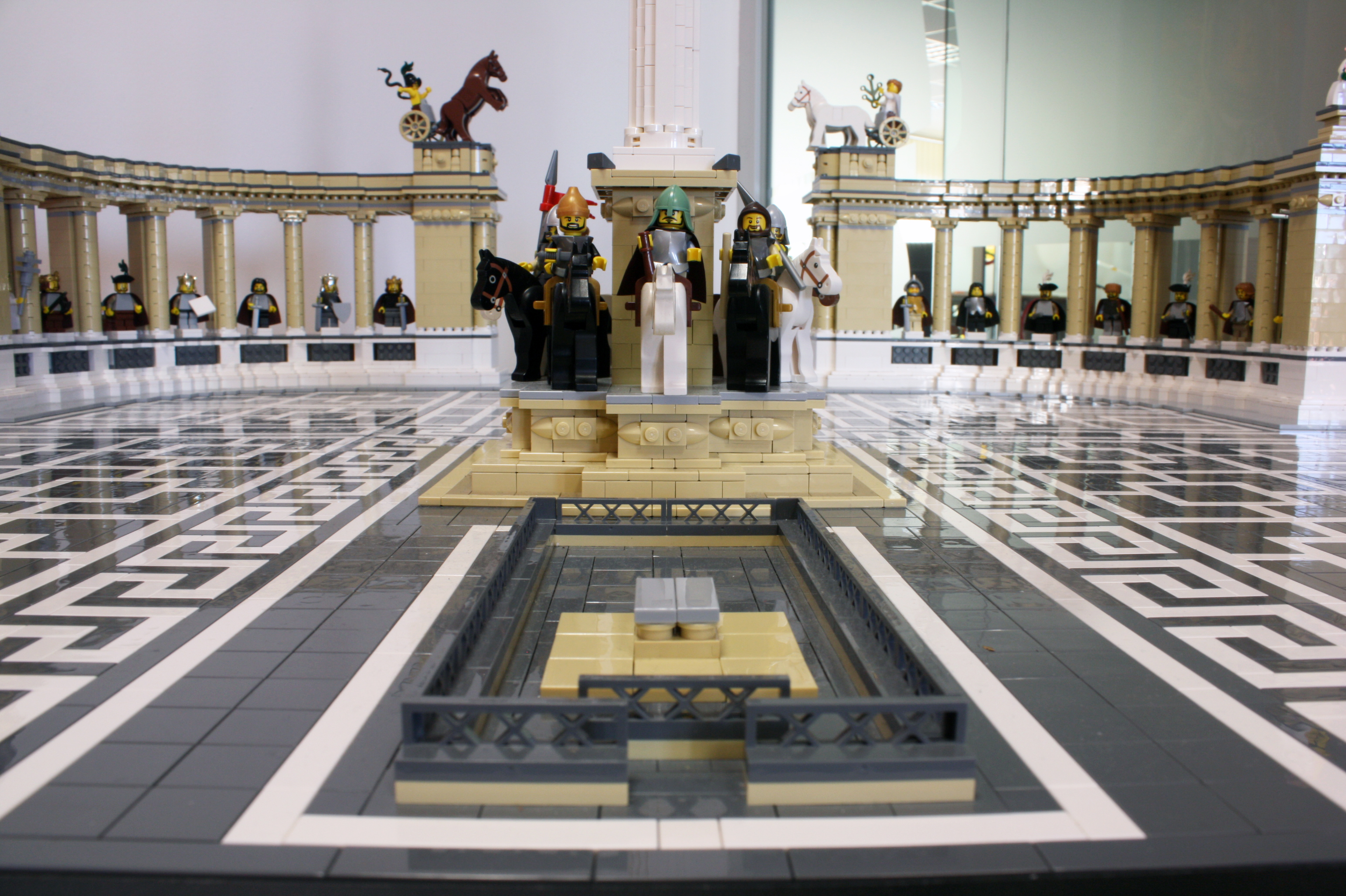 Közel 20 ezer LEGO kockából épültek fel a magyar nevezetességek