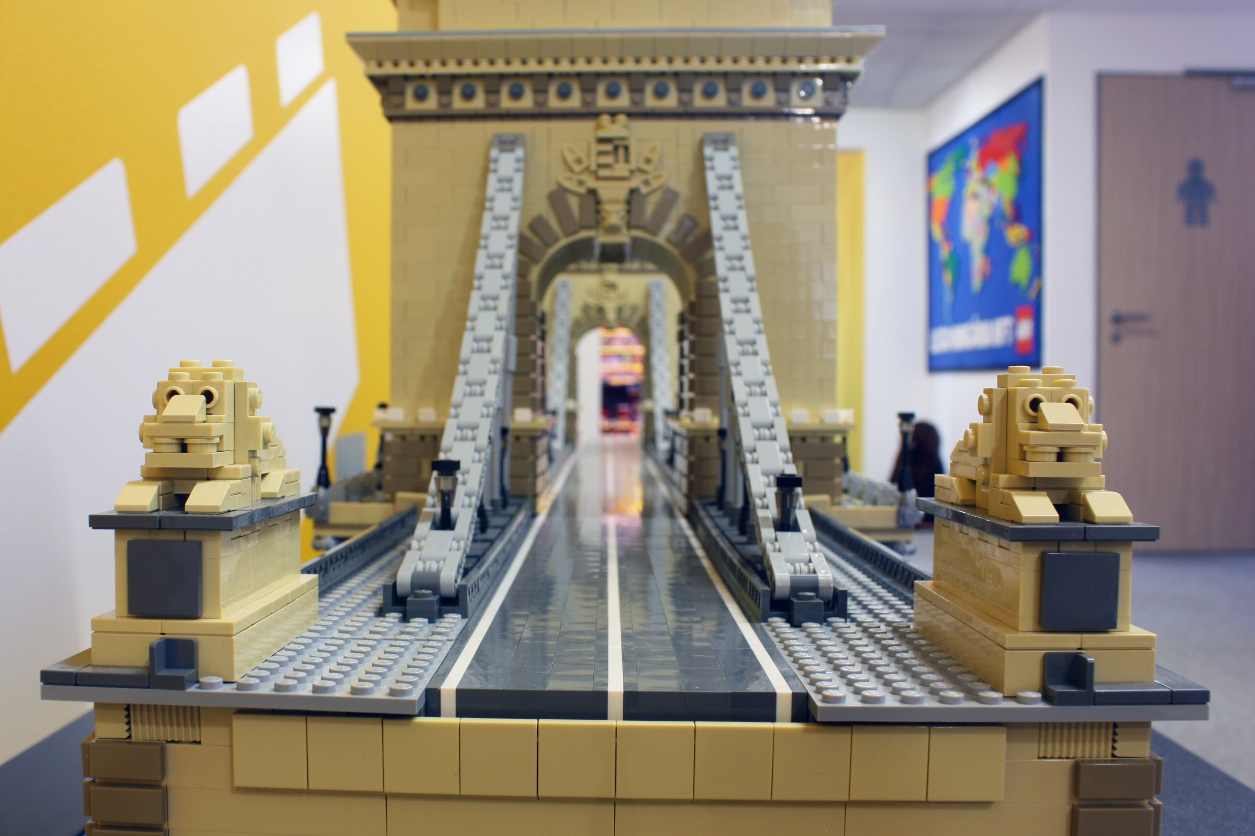 Közel 20 ezer LEGO kockából épültek fel a magyar nevezetességek