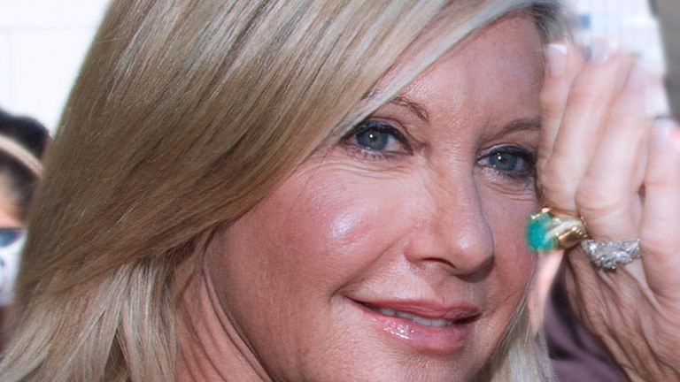 Ez történik ma, Olivia Newton-John születésnapján