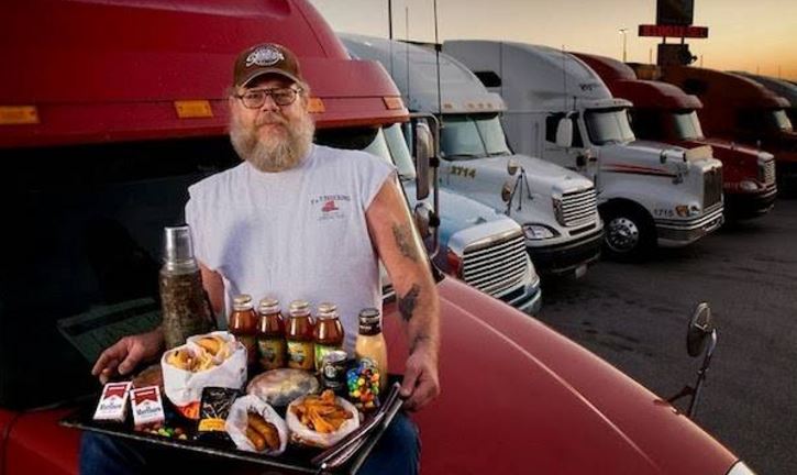 Elképesztő képek: ezt eszik a világ különböző országaiban egy nap alatt Elképesztő képek: ezt eszik a világ különböző országaiban egy nap alatt