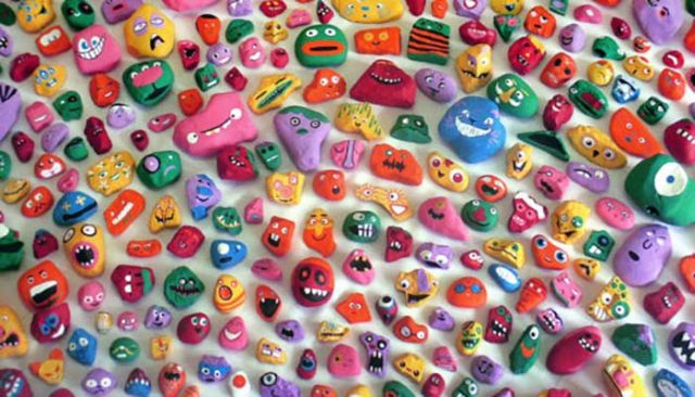 Az apa és hat gyermeke egy éven át 1000 követ festett be egy játék kedvéért Az apa és hat gyermeke egy éven át 1000 követ festett be egy játék kedvéért