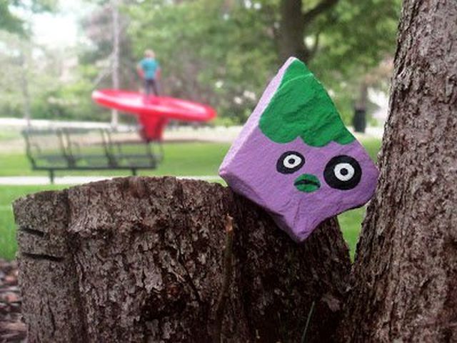 Az apa és hat gyermeke egy éven át 1000 követ festett be egy játék kedvéért Az apa és hat gyermeke egy éven át 1000 követ festett be egy játék kedvéért