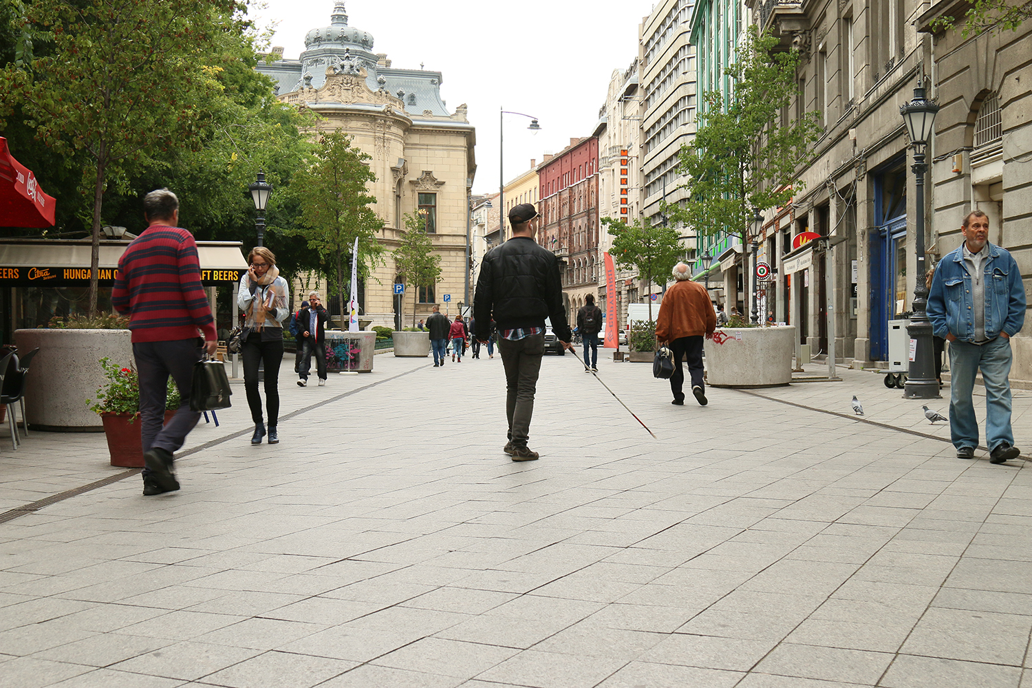 A vak ember számára Budapest egy elkeserítő akadálypálya