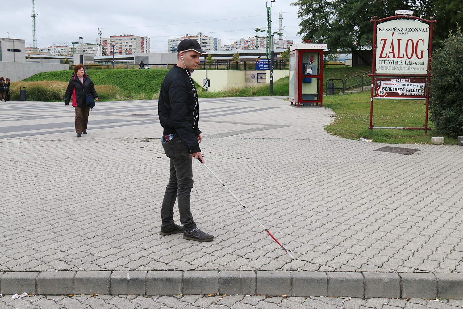 A vak ember számára Budapest egy elkeserítő akadálypálya