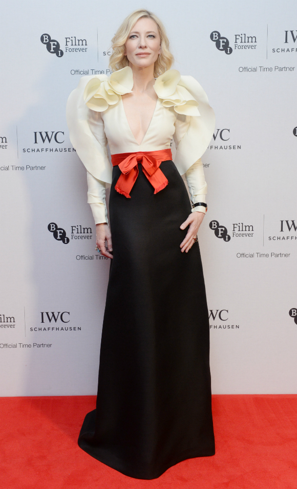 Cate Blanchett ragyogó dekoltázst villantott