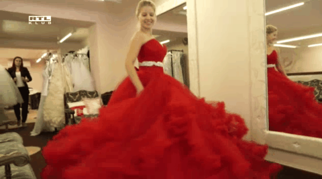 Szabó Zsófi esküvői videót mutatott