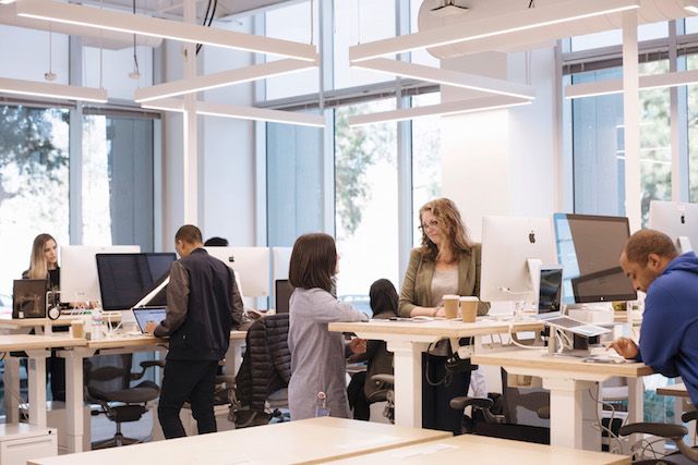 Kukkants be az Instagram elképesztő irodájába!