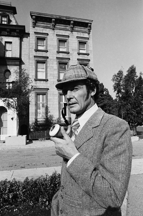 Csak az nem volt, aki nem is akart lenni – 89 éves Roger Moore