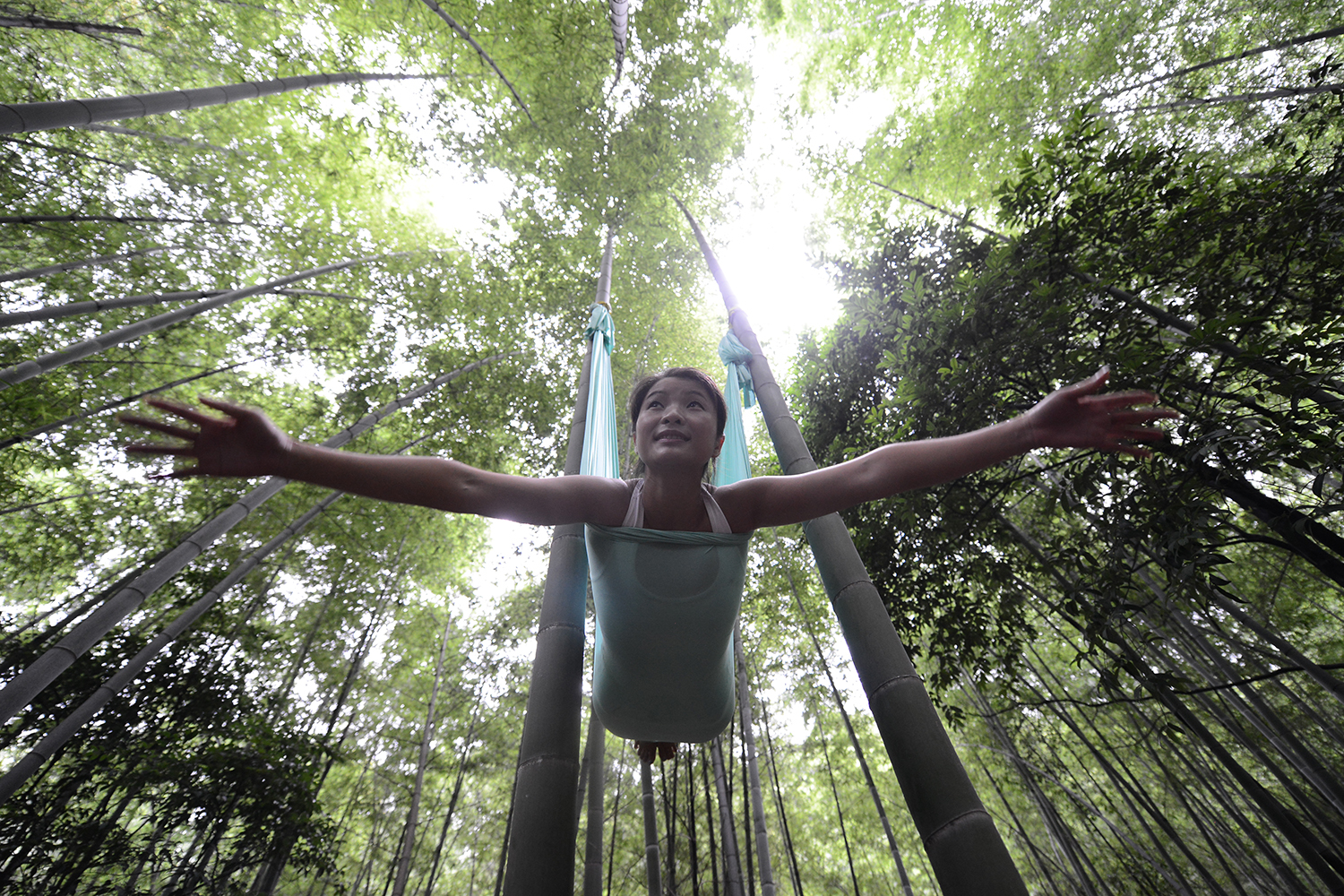 A legelképesztőbb helyeken jógáznak ezek az emberek A legelképesztőbb helyeken jógáznak ezek az emberek