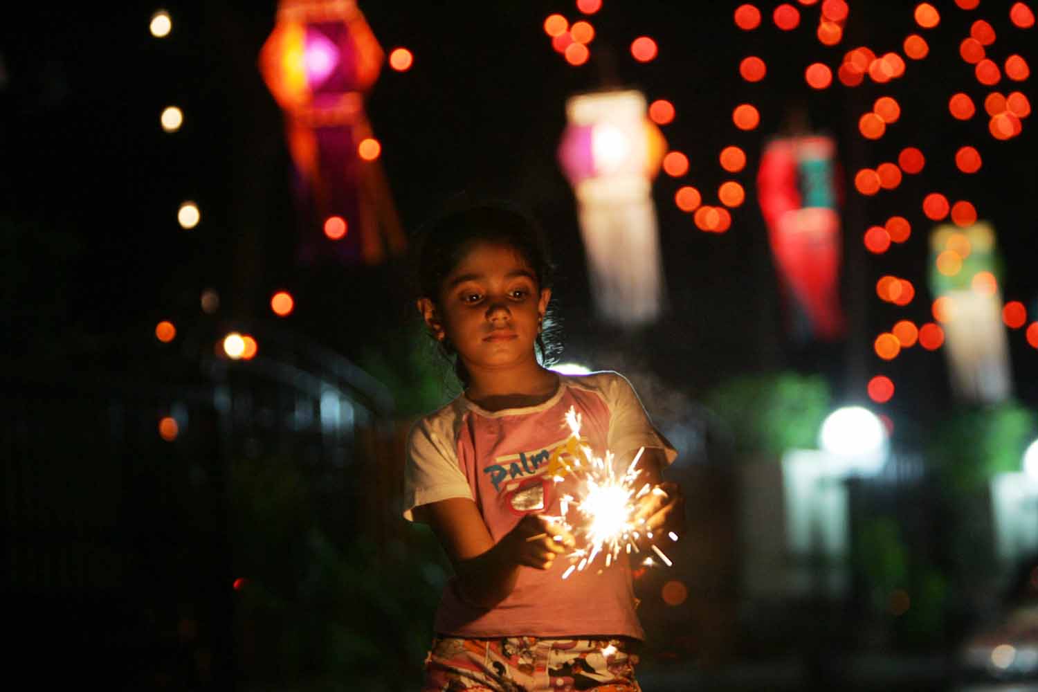 Káprázatos fényár vonult végig a fél világon Káprázatos fényár vonult végig a fél világon
