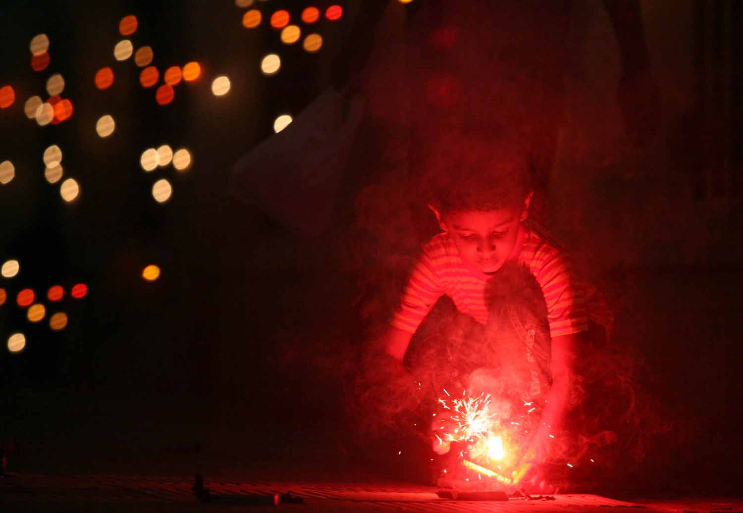 Káprázatos fényár vonult végig a fél világon Káprázatos fényár vonult végig a fél világon