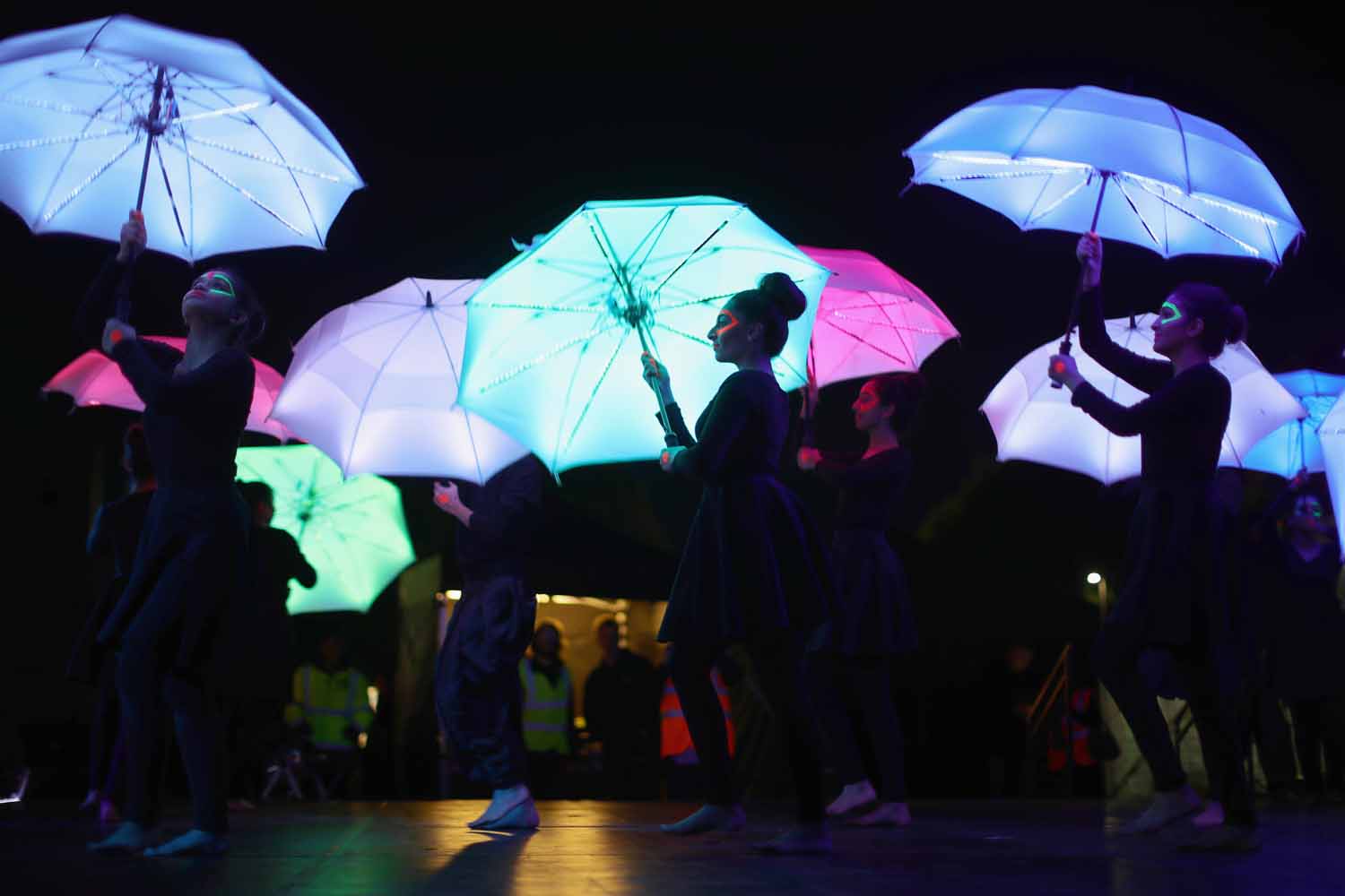 Káprázatos fényár vonult végig a fél világon Káprázatos fényár vonult végig a fél világon