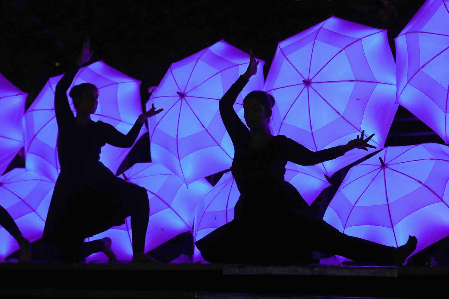 Káprázatos fényár vonult végig a fél világon Káprázatos fényár vonult végig a fél világon