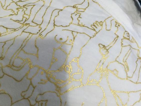 Meg akarta lepni lányát egy pólóval - orgia volt rajta