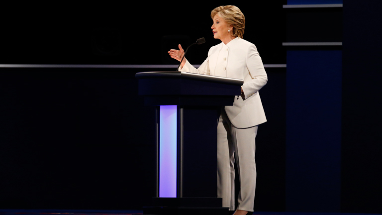 Clintonnak nem ez volt a legjobb vitája, de így is ő győzött