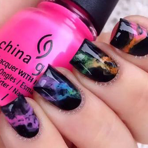 9 kreatív, fekete manikűr