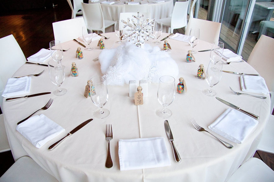 Disney mesék ihlette esküvői asztalok