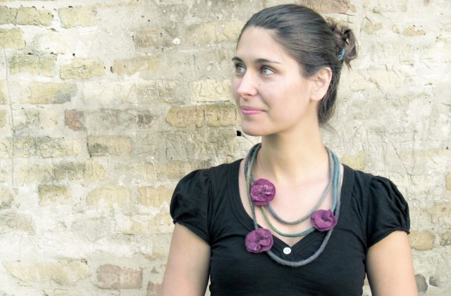 Szabó Erzsóval gömb-girlandokat is készíthettek