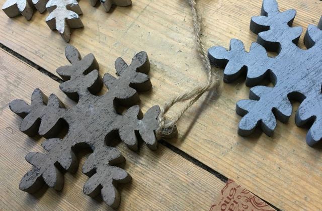 Karácsonyfadíszeket is készíthettek az NLCafé Téli Fesztiválon