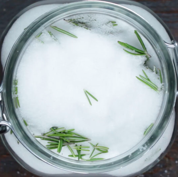 Így őrizd meg a maradék fűszernövényeket - szuper tippek