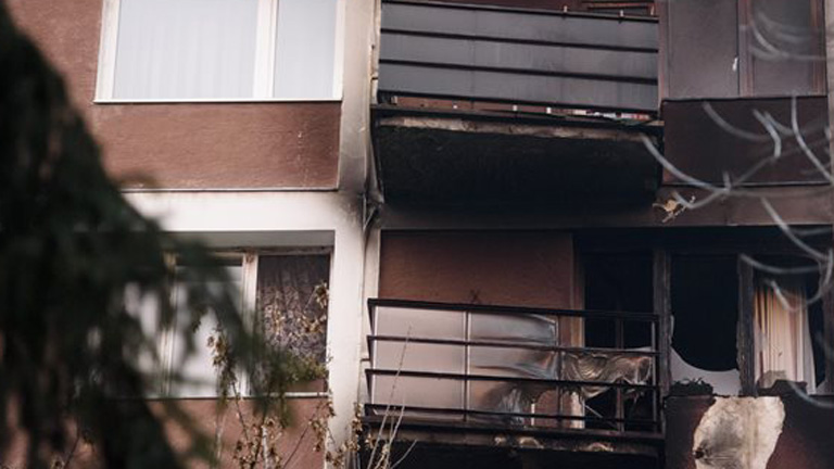 Itt vannak az első fotók a salgótarjáni tűzvészről! - 32 embert kellett kimenekíteni Itt vannak az első fotók a salgótarjáni tűzvészről! - 32 embert kellett kimenekíteni