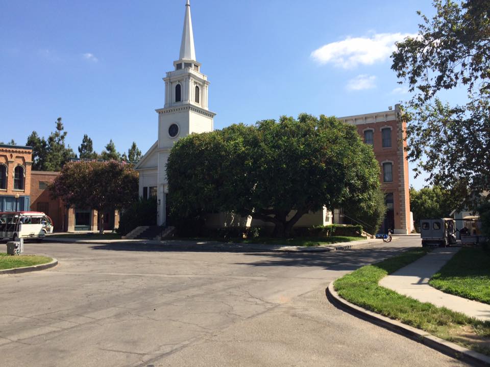 Elmentünk a képzeletbeli Stars Hollow-ban, ahol a Szívek szállodáját forgatják - exkluzív fotók