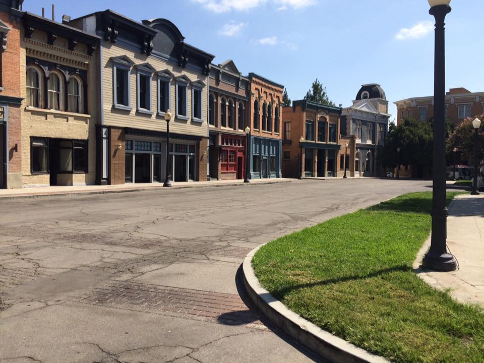 Elmentünk a képzeletbeli Stars Hollow-ban, ahol a Szívek szállodáját forgatják - exkluzív fotók