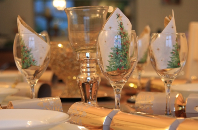 7 bámulatos ötlet, hogyan hajtogasd a karácsonyi szalvétát