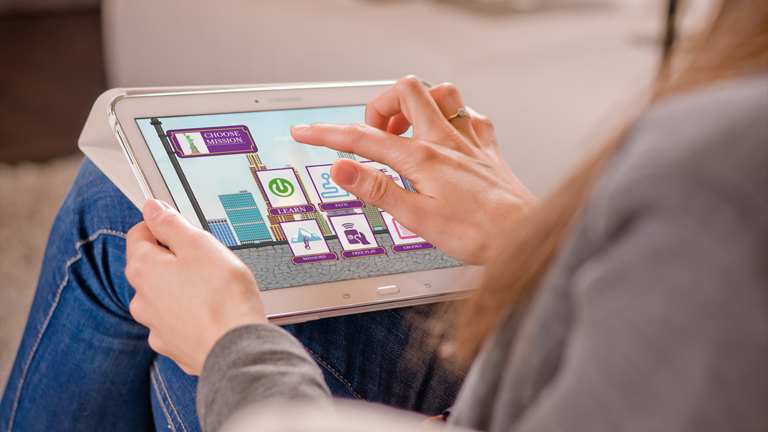 A babák járművei a SugarCoded alkalmazással programozhatóak (Fotó: smartgurlz.com)