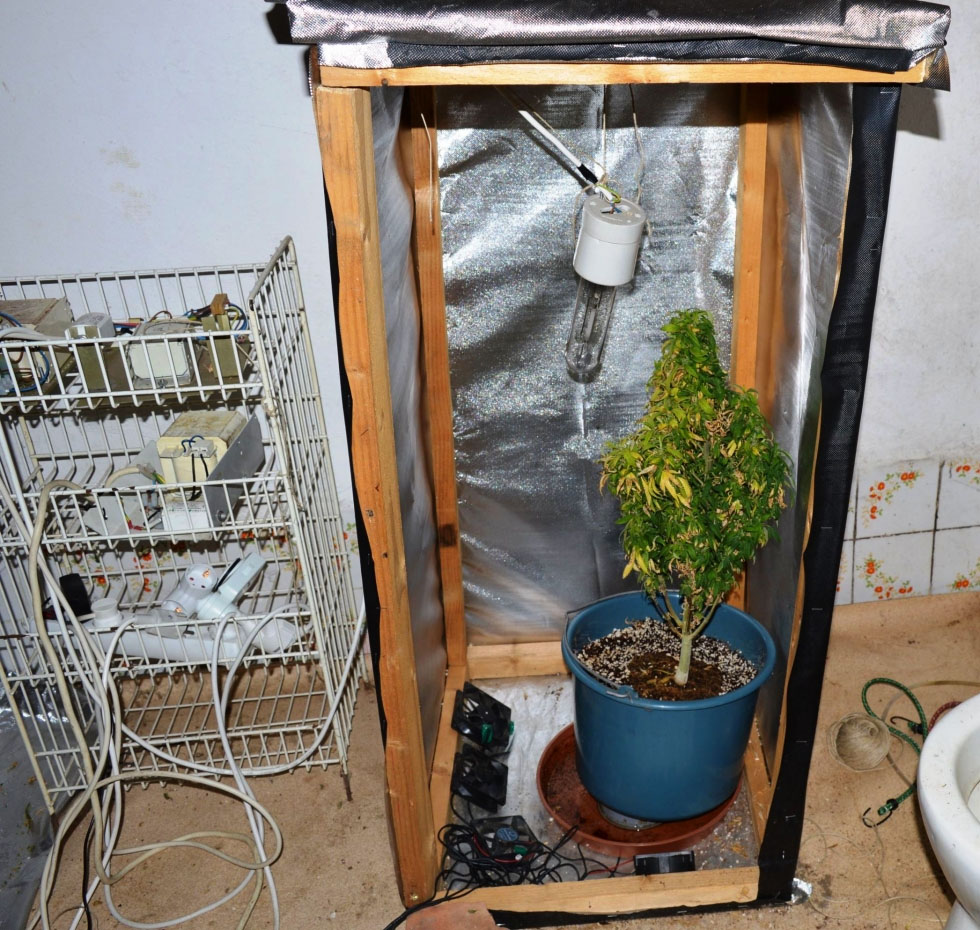 Kender a fürdőben - Fotó: police.hu