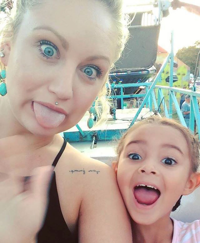 Megható üzenetet írt az anyuka exe új barátnőjének