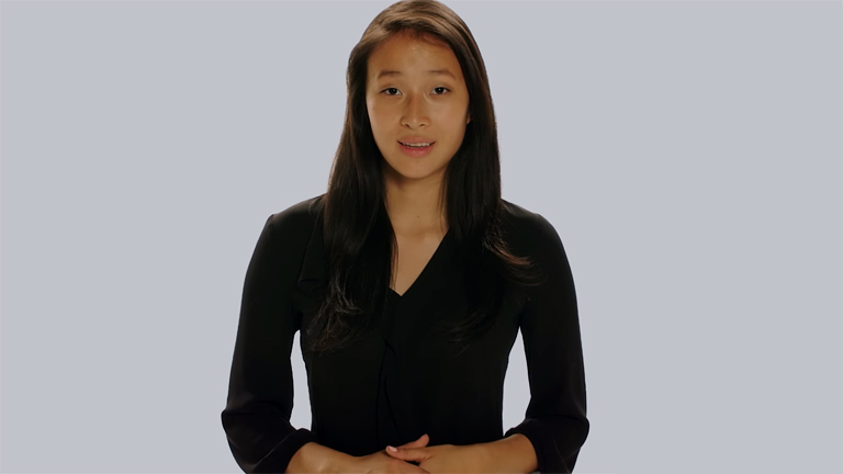 Nadya Okamoto 18 évesen már egy globális jótékonysági szervezetet vezet (Fotó: www.camionsofcare.org)